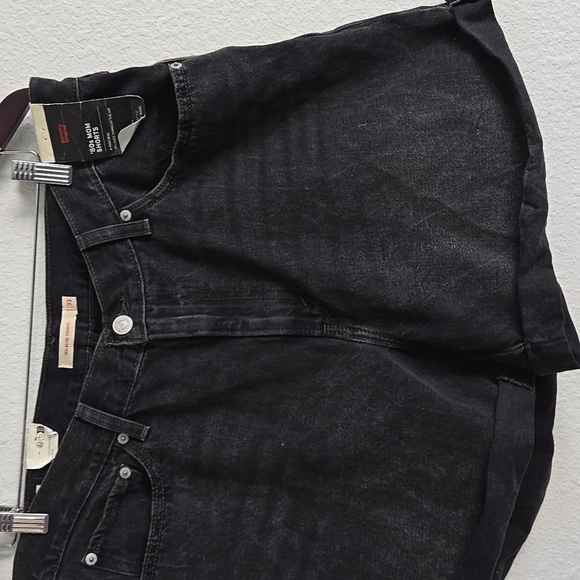 Levi's 80's Mom Shorts Black Denim Rolled Hem Shorts - Picture 2 of 8